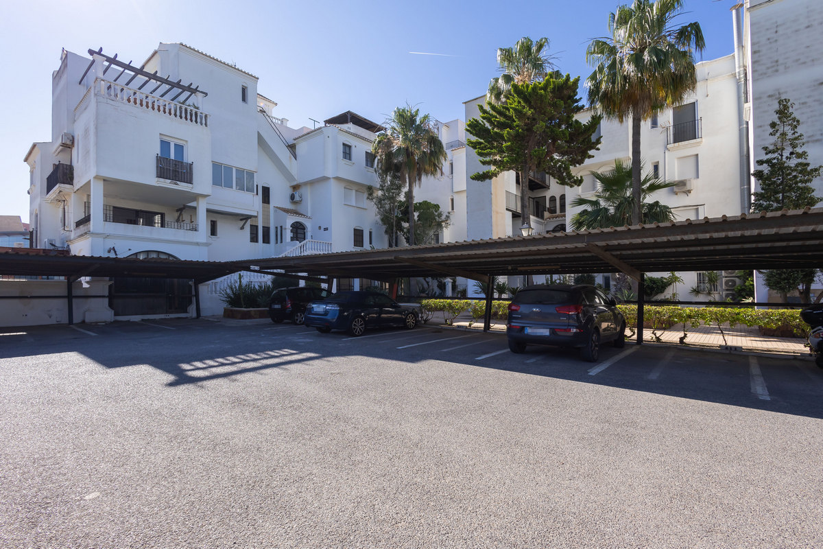 Apartamento en segunda línea de playa, Urb. Playa Serena