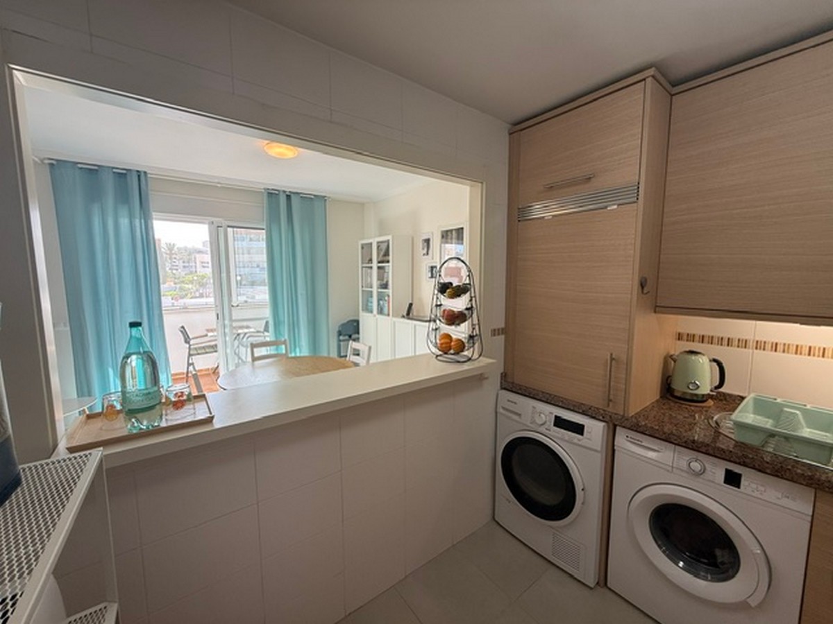 Appartement au rez-de-chaussée, prêt à emménager, dans le complexe Agua Serena, en deuxième ligne de plage