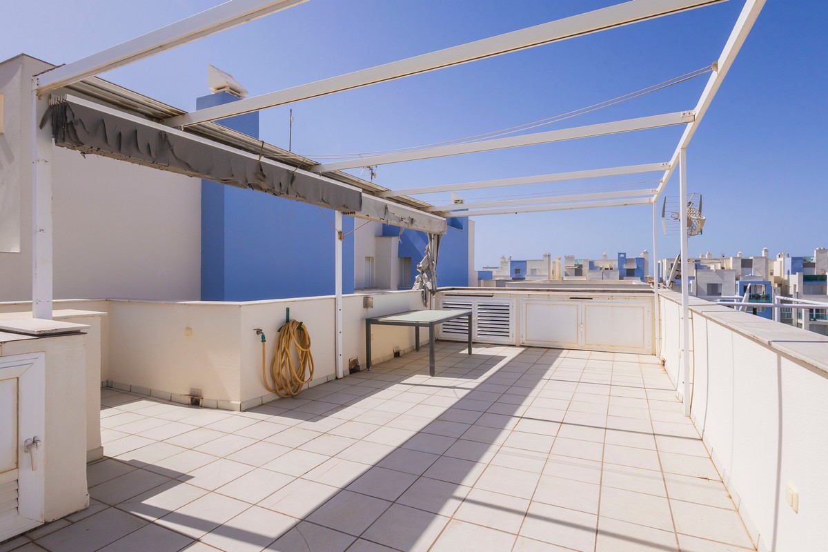 Duplex-Penthouse im Wohnanage Marina Serena Golf, 1. Strandreihe