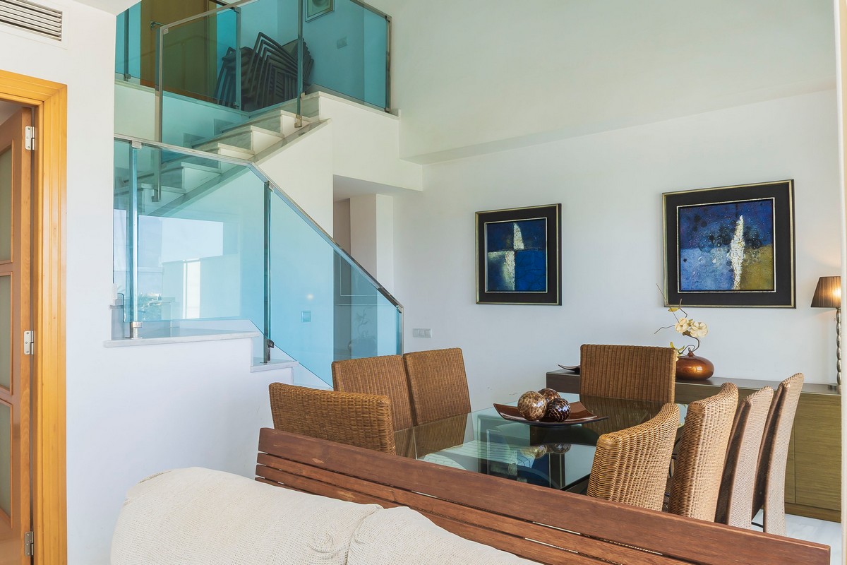 Duplex-Penthouse im Wohnanage Marina Serena Golf, 1. Strandreihe