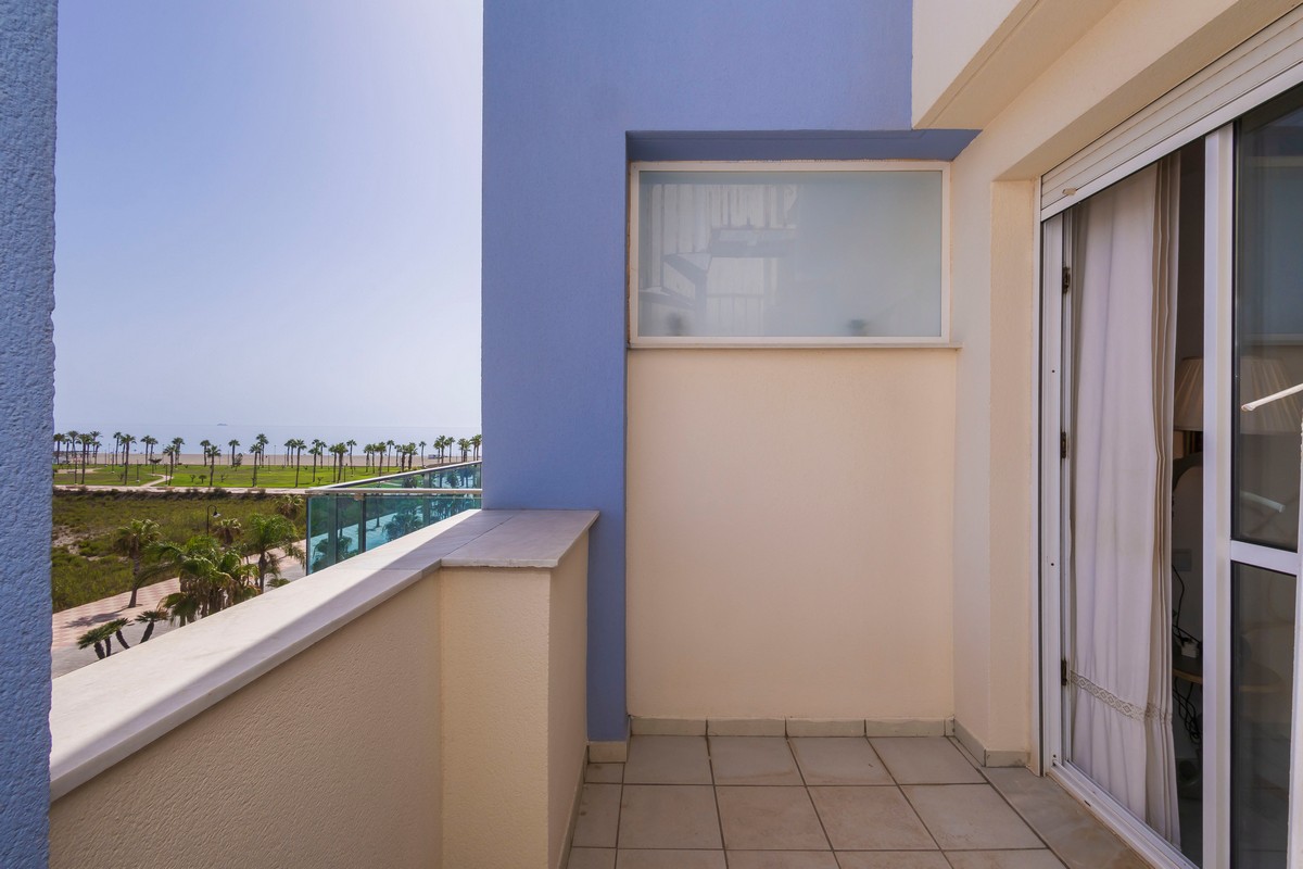 Duplex-Penthouse im Wohnanage Marina Serena Golf, 1. Strandreihe