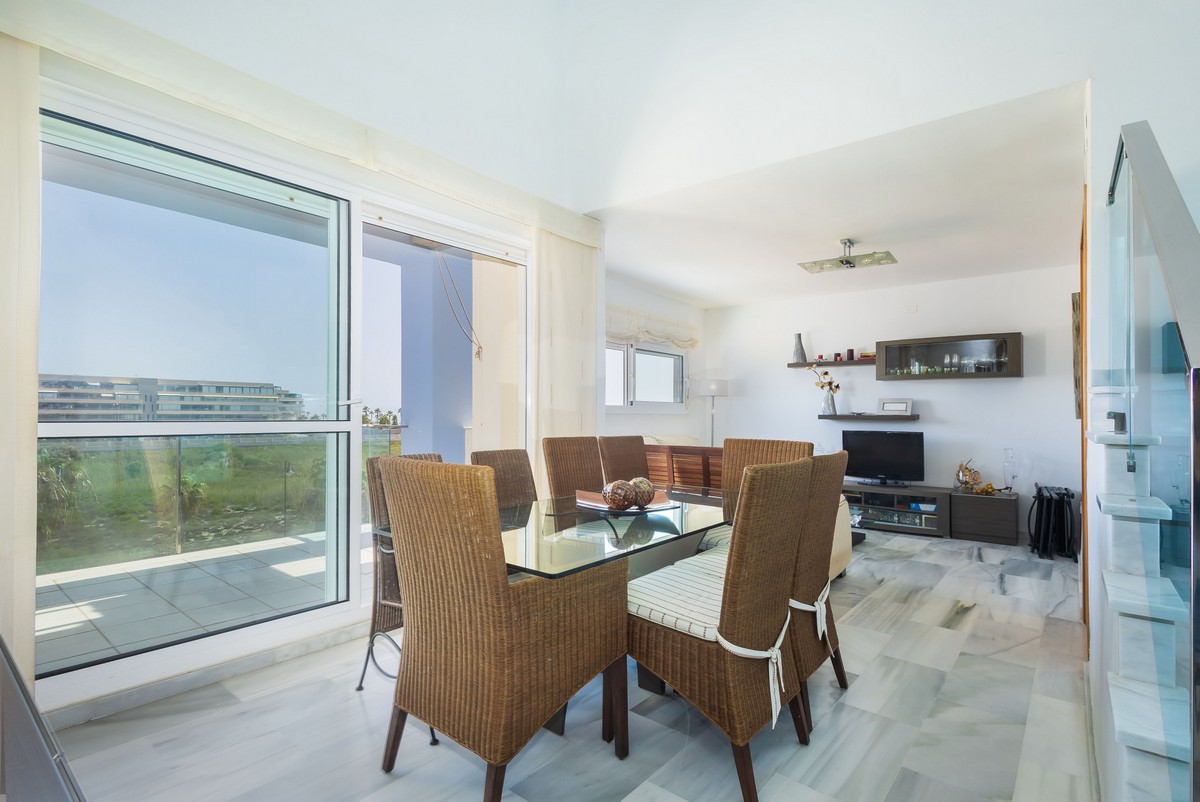 Duplex-Penthouse im Wohnanage Marina Serena Golf, 1. Strandreihe