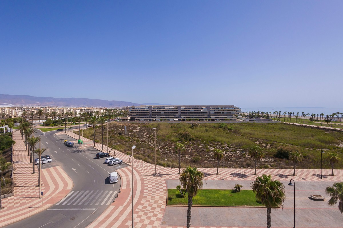 Duplex-Penthouse im Wohnanage Marina Serena Golf, 1. Strandreihe