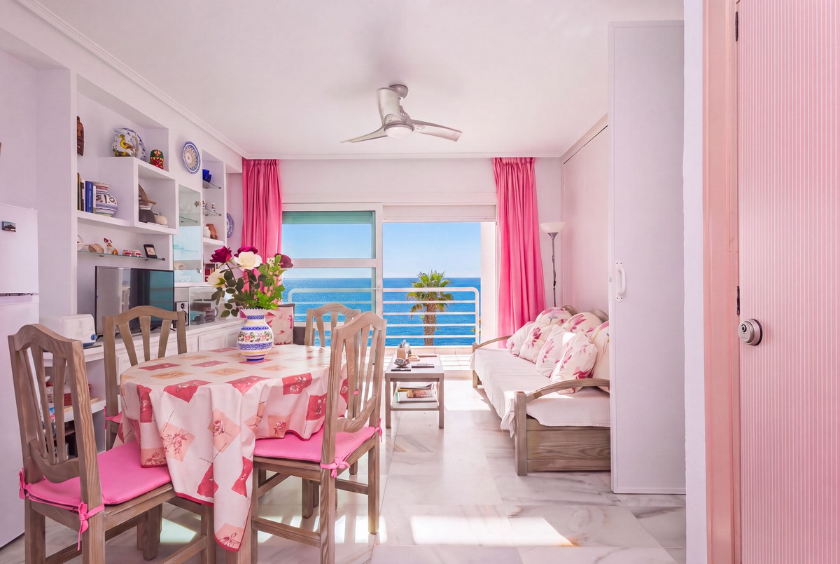 Penthouse en première ligne de plage, à côté du Castillo de Santa Ana