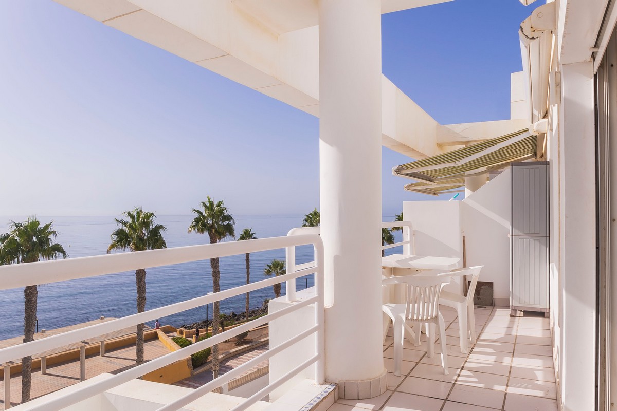 Penthouse en première ligne de plage, à côté du Castillo de Santa Ana