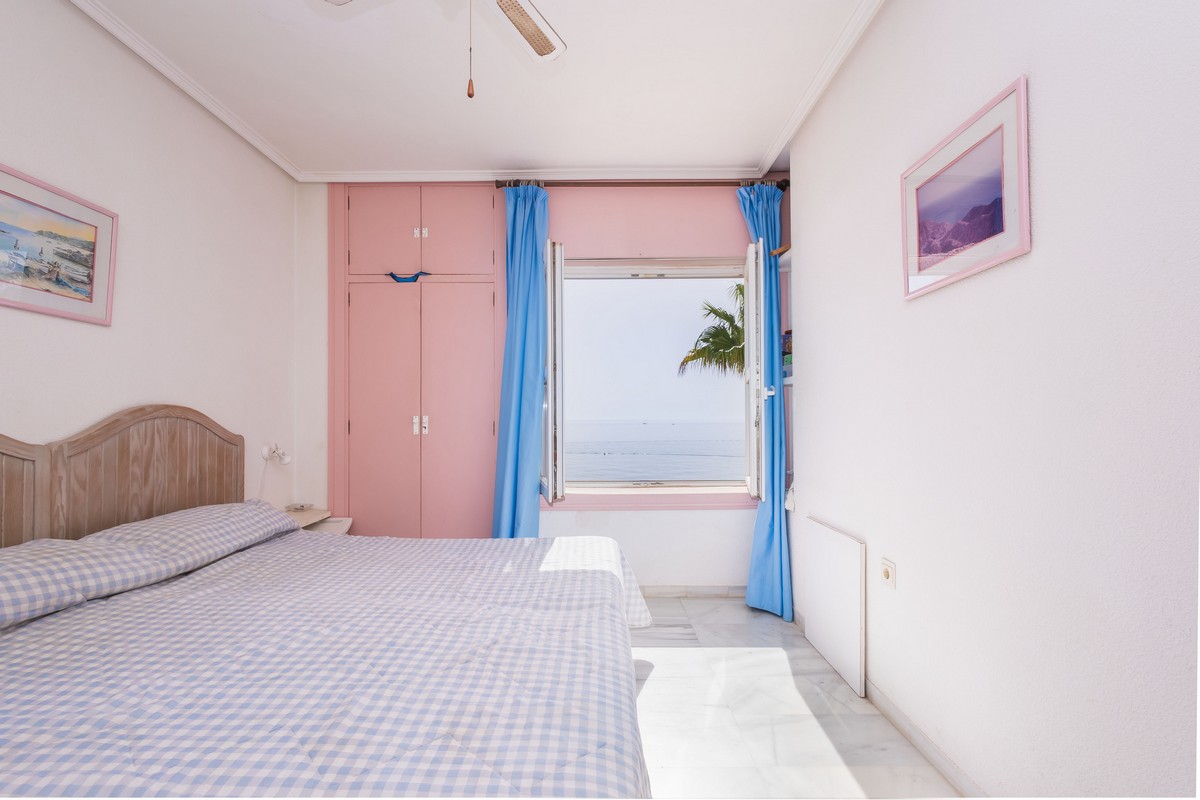 Wohnung in erster Strandreihe neben der Castillo Santa Ana