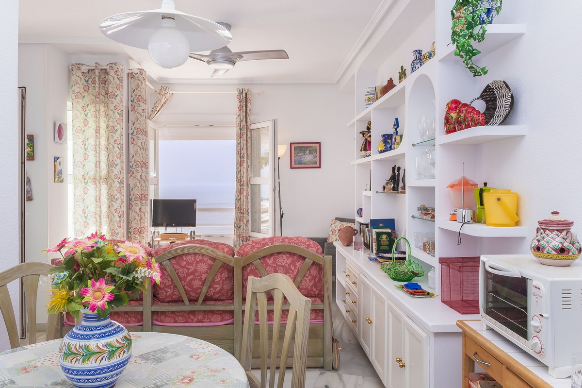 Apartamento en primera línea de playa junto al Castillo de Santa Ana