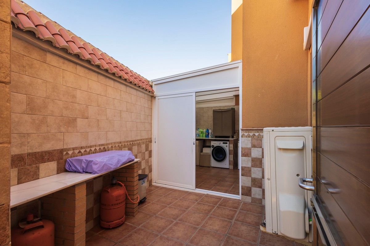 Maison mitoeynne intégralement rénovée à La Romanilla, Roquetas de Mar