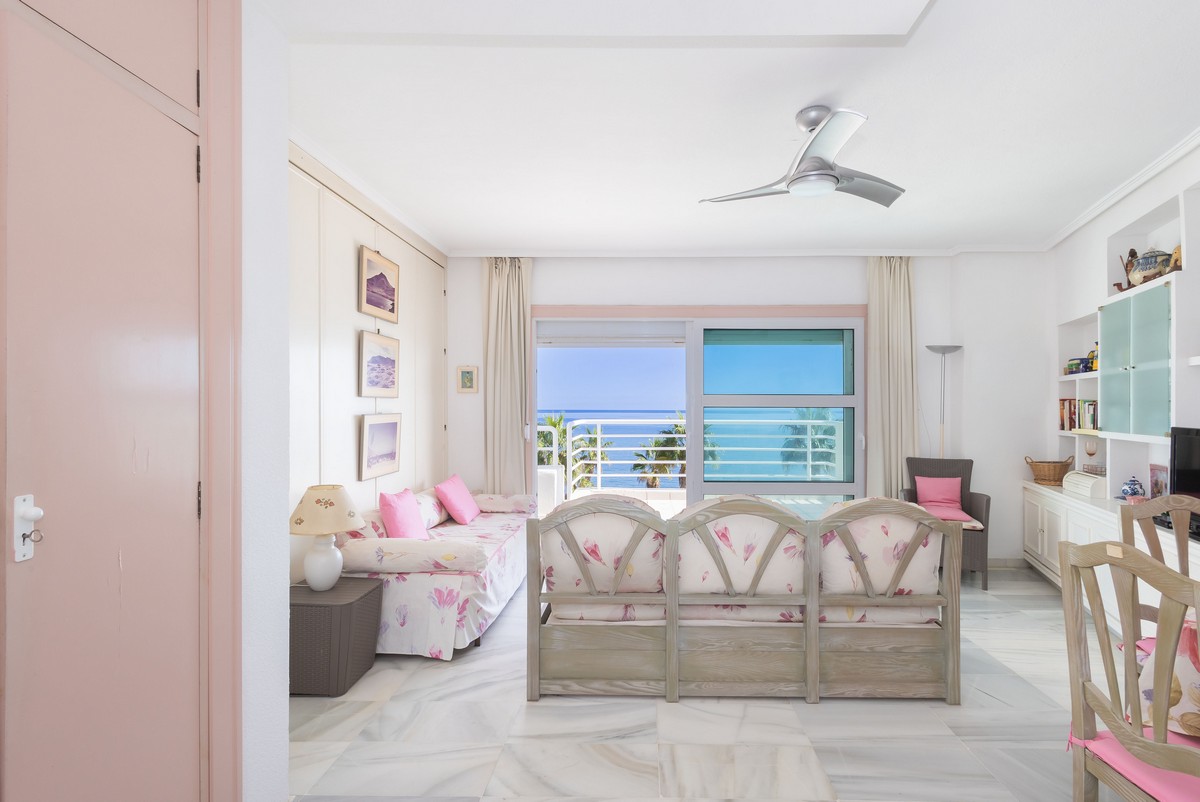 Penthouse in erster Strandreihe neben der Castillo Santa Ana