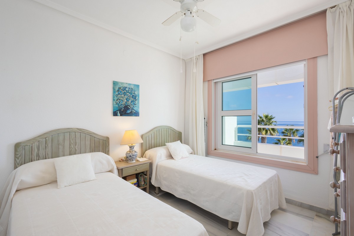 Penthouse in erster Strandreihe neben der Castillo Santa Ana