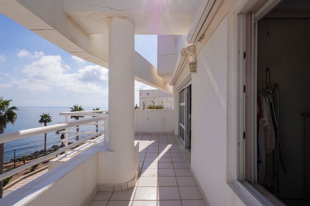 Penthouse in erster Strandreihe neben der Castillo Santa Ana
