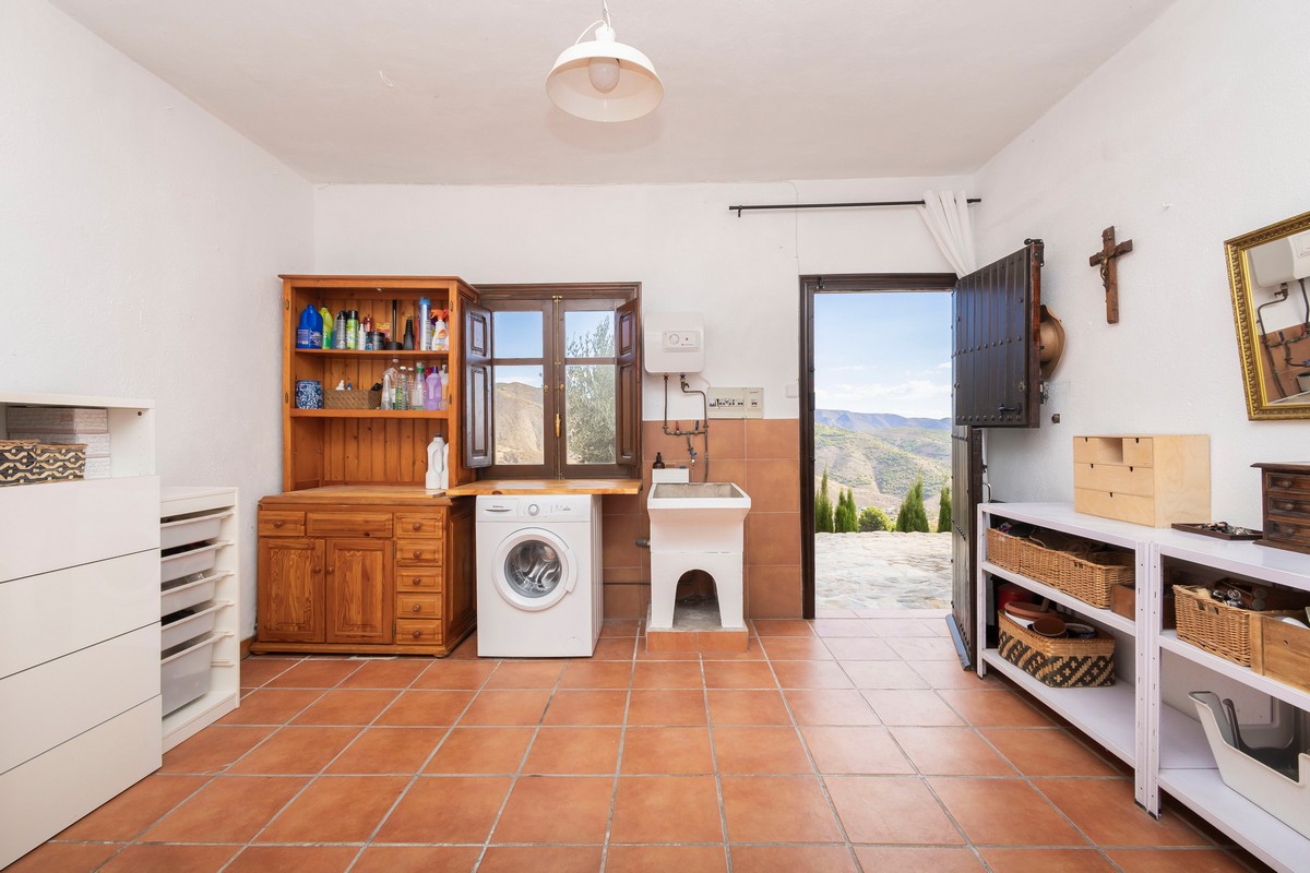 Espectacular casa rural con vistas y gran parcela en Félix