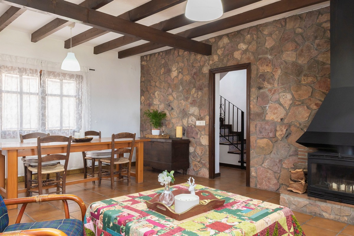 Espectacular casa rural con vistas y gran parcela en Félix