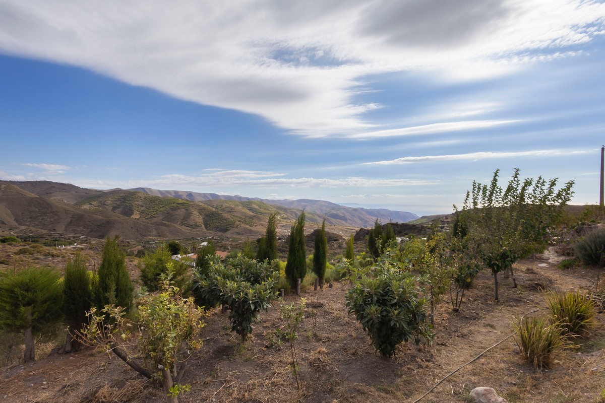 Espectacular casa rural con vistas y gran parcela en Félix
