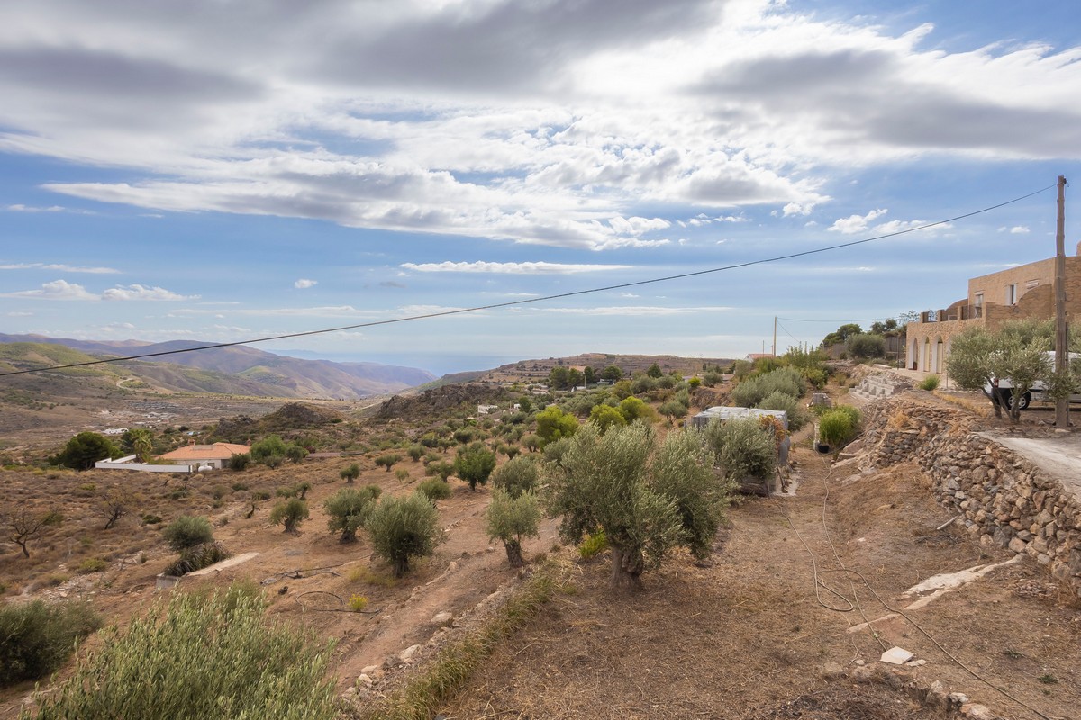 Espectacular casa rural con vistas y gran parcela en Félix