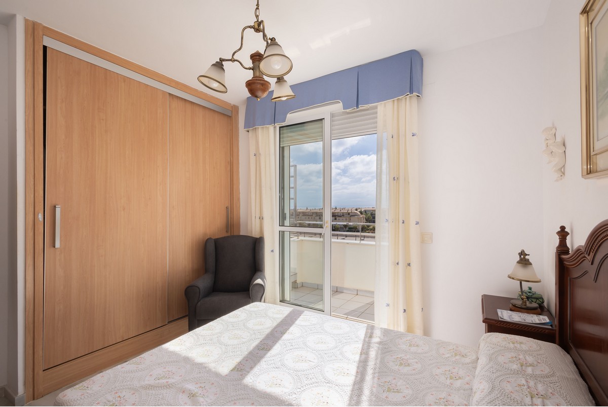Ático Dúplex en Complejo Marina Serena Golf, primera línea de playa