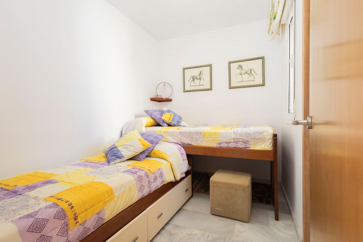 Ático Dúplex en Complejo Marina Serena Golf, primera línea de playa