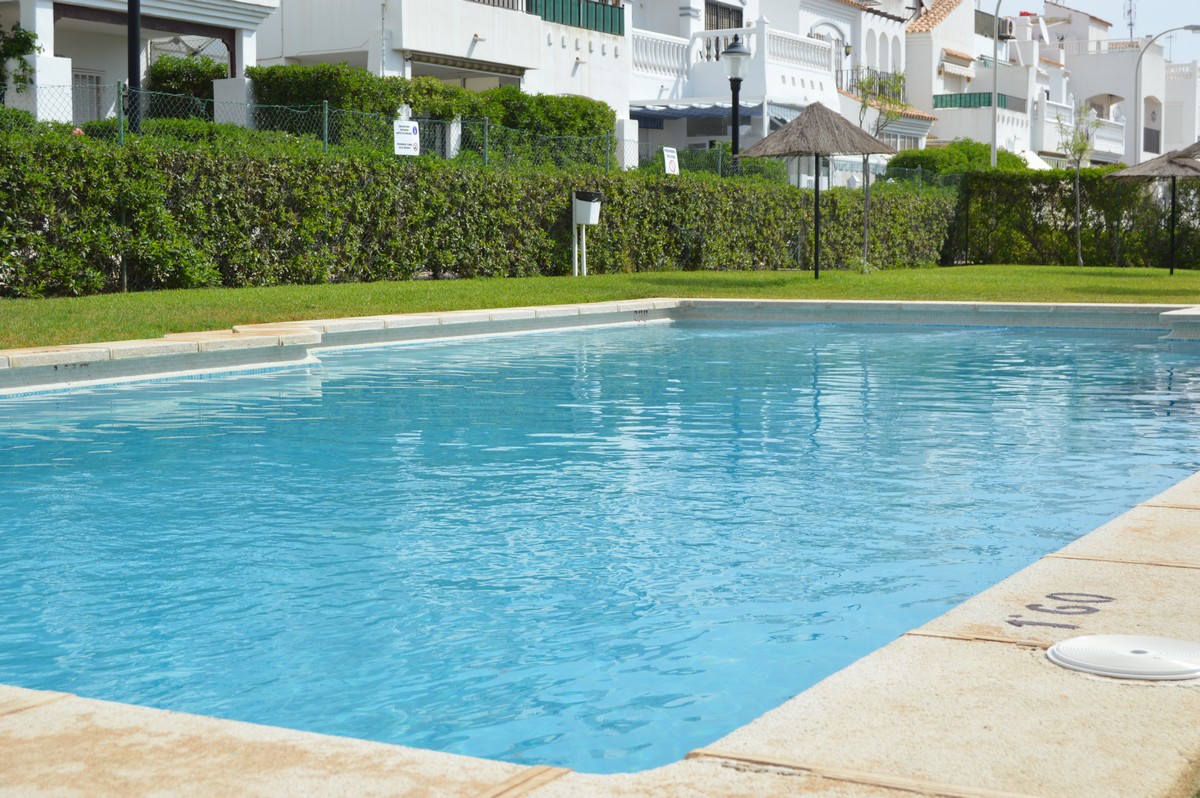„Einmalige Investitionschance! Wohnung mit solventen Mietern in Vista Puerto zu verkaufen“