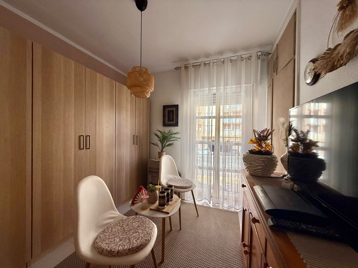 „Einmalige Investitionschance! Wohnung mit solventen Mietern in Vista Puerto zu verkaufen“